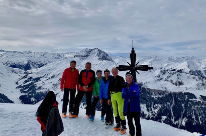 Auf dem Schwarzkogel mit Blick auf den Großen Rettenstein